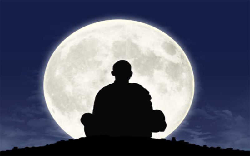 باورها و اعتقاداتی در مورد مراقبه ماه کامل