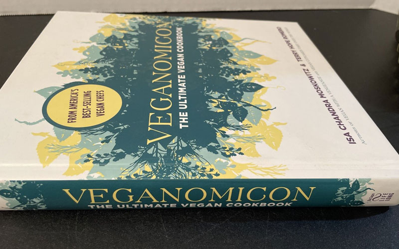 گیاه خواری: کتاب آشپزی نهایی اثر ایزا چاندرا مسکوویتز